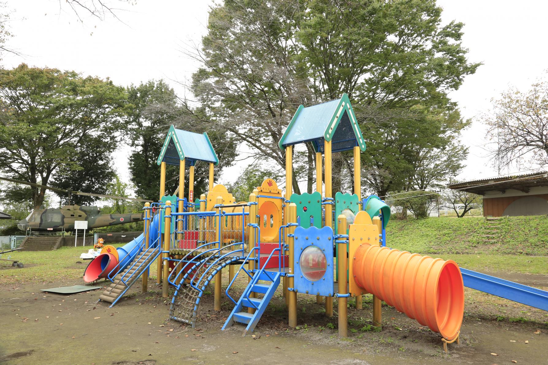 複合遊具（アスレチック）